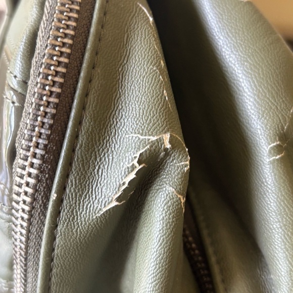 Lululemon green urban sanctuary bag shoulder tote - Picture 7 of 15